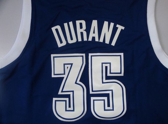 通过运动捕 通过运动捕