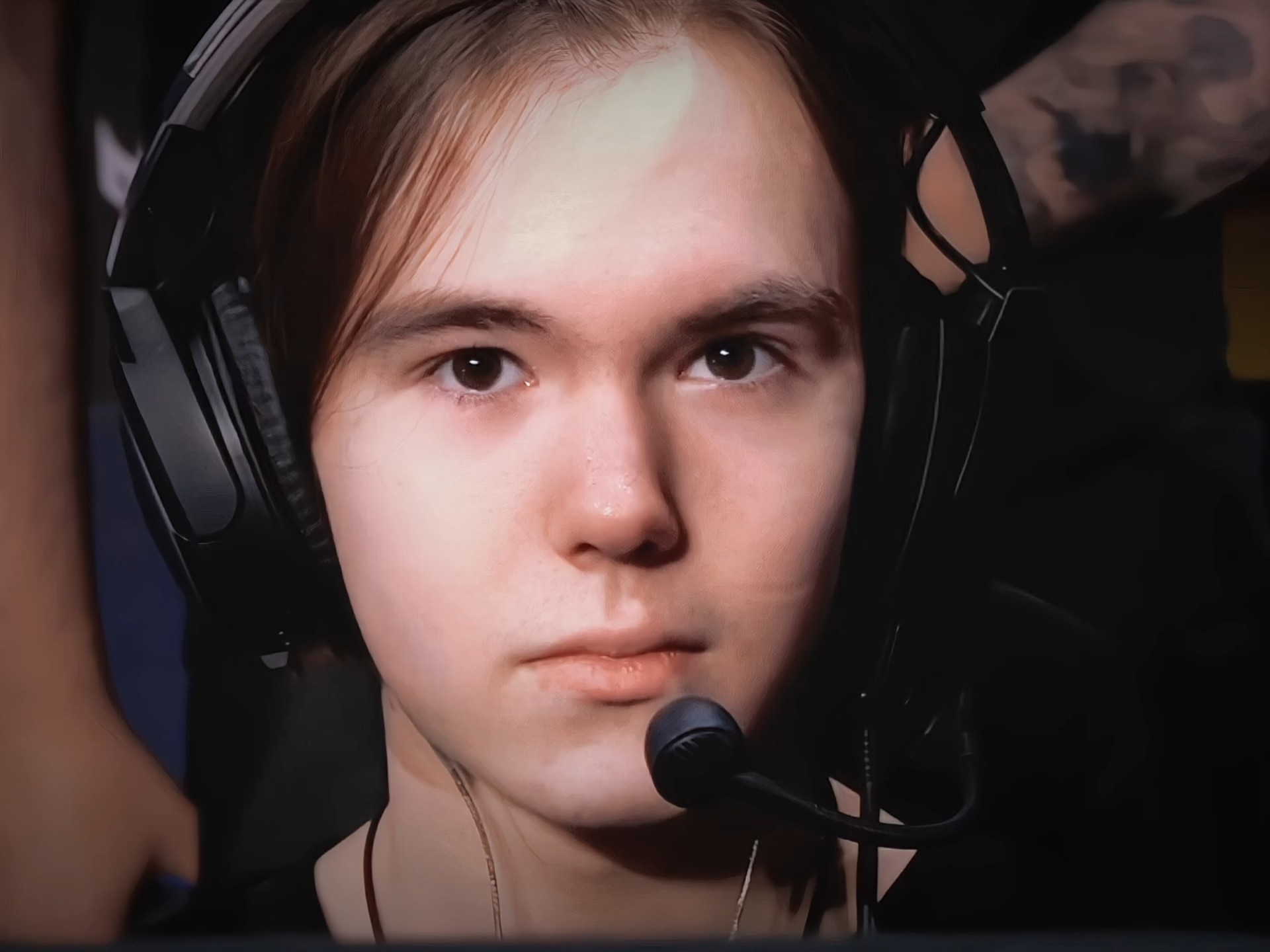 他并非只追 他并非只追